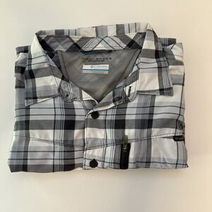 Columbia Mens L Plaid Button Up Short Sleeve Shirt‎ Omni Shade Fishing